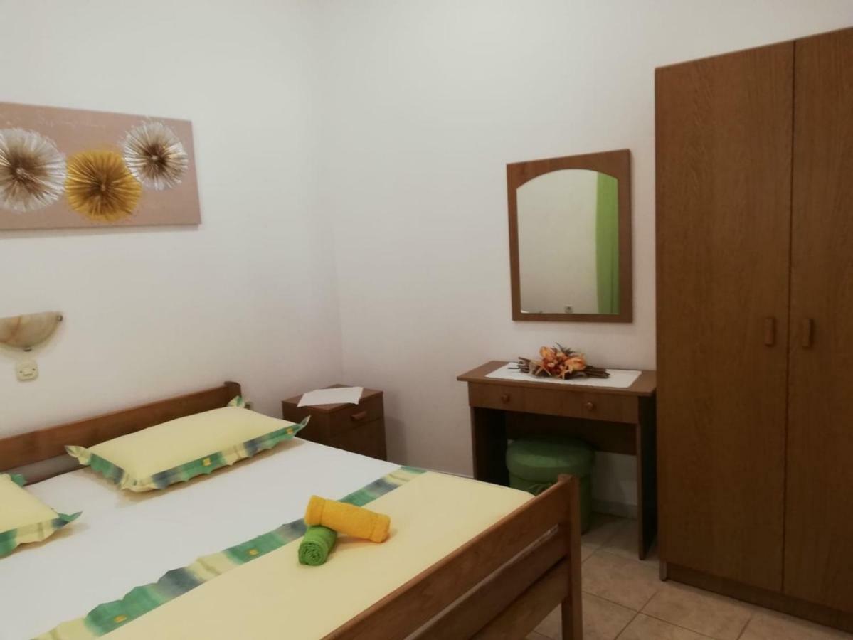 Apartment Center Tonka Makarska Bagian luar foto