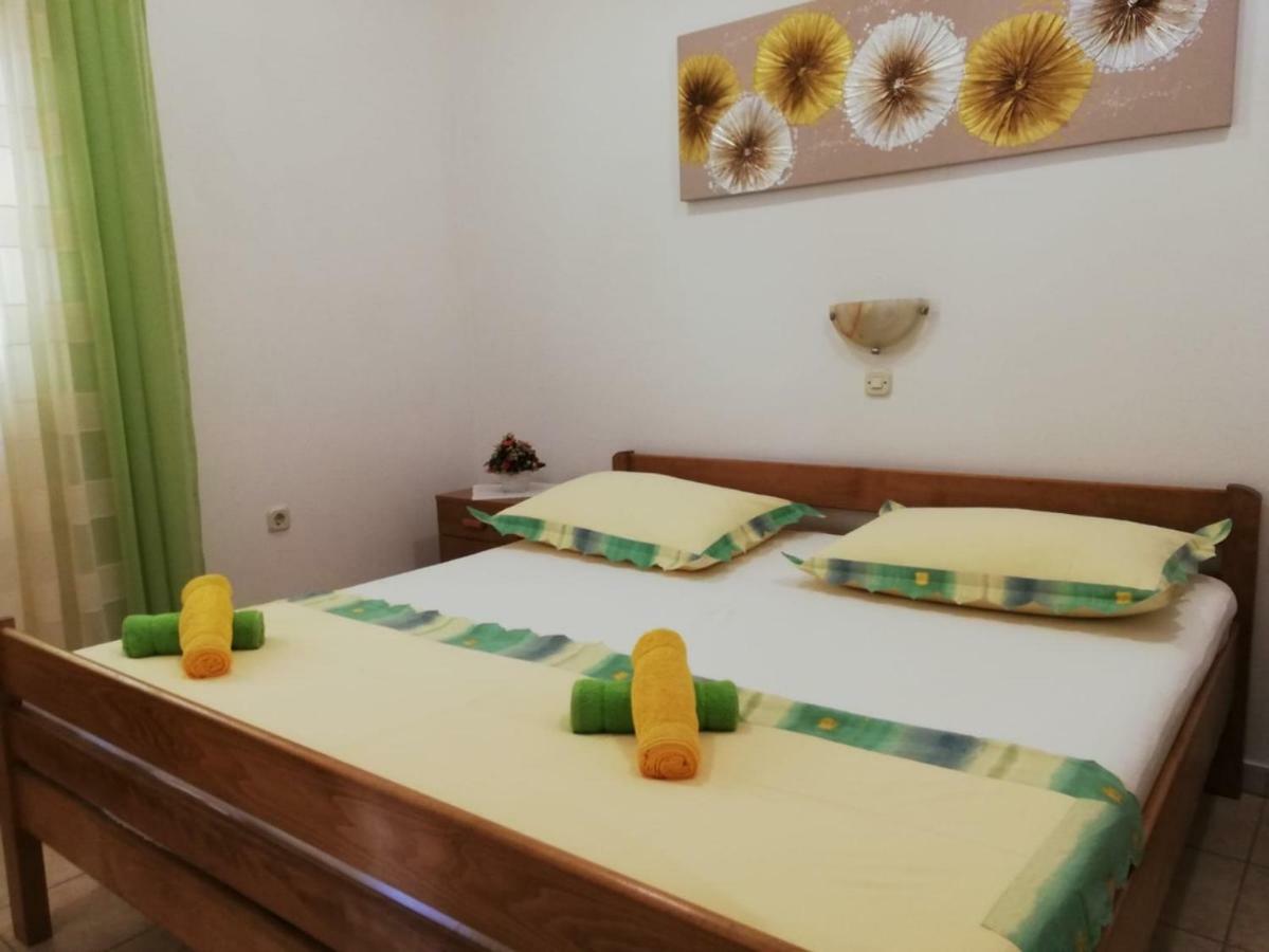 Apartment Center Tonka Makarska Bagian luar foto