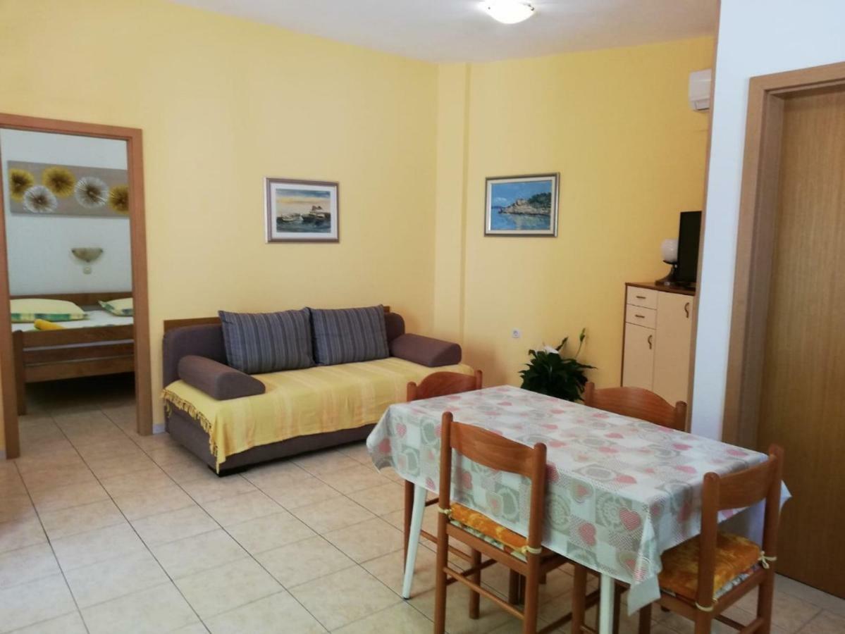 Apartment Center Tonka Makarska Bagian luar foto