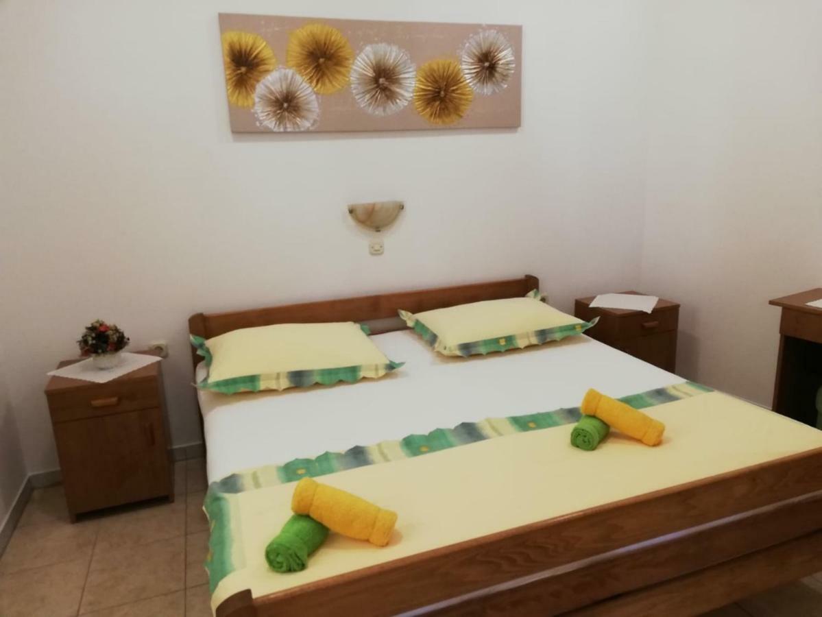 Apartment Center Tonka Makarska Bagian luar foto